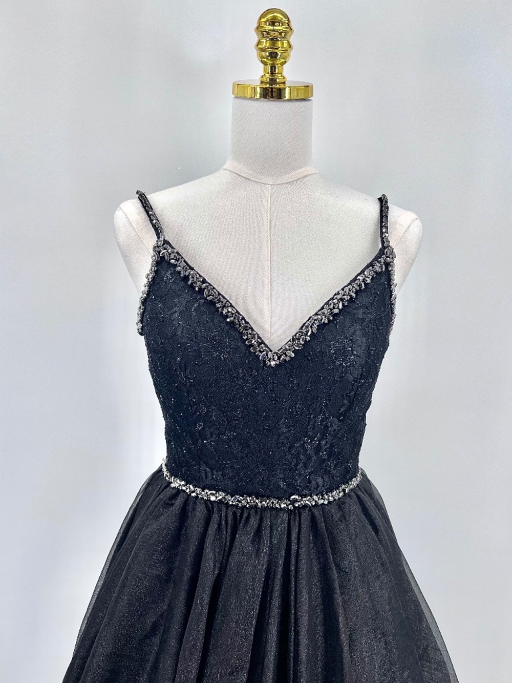 Sherri Hill NWT, Black Gown with Embellished Bodice, Size 6
